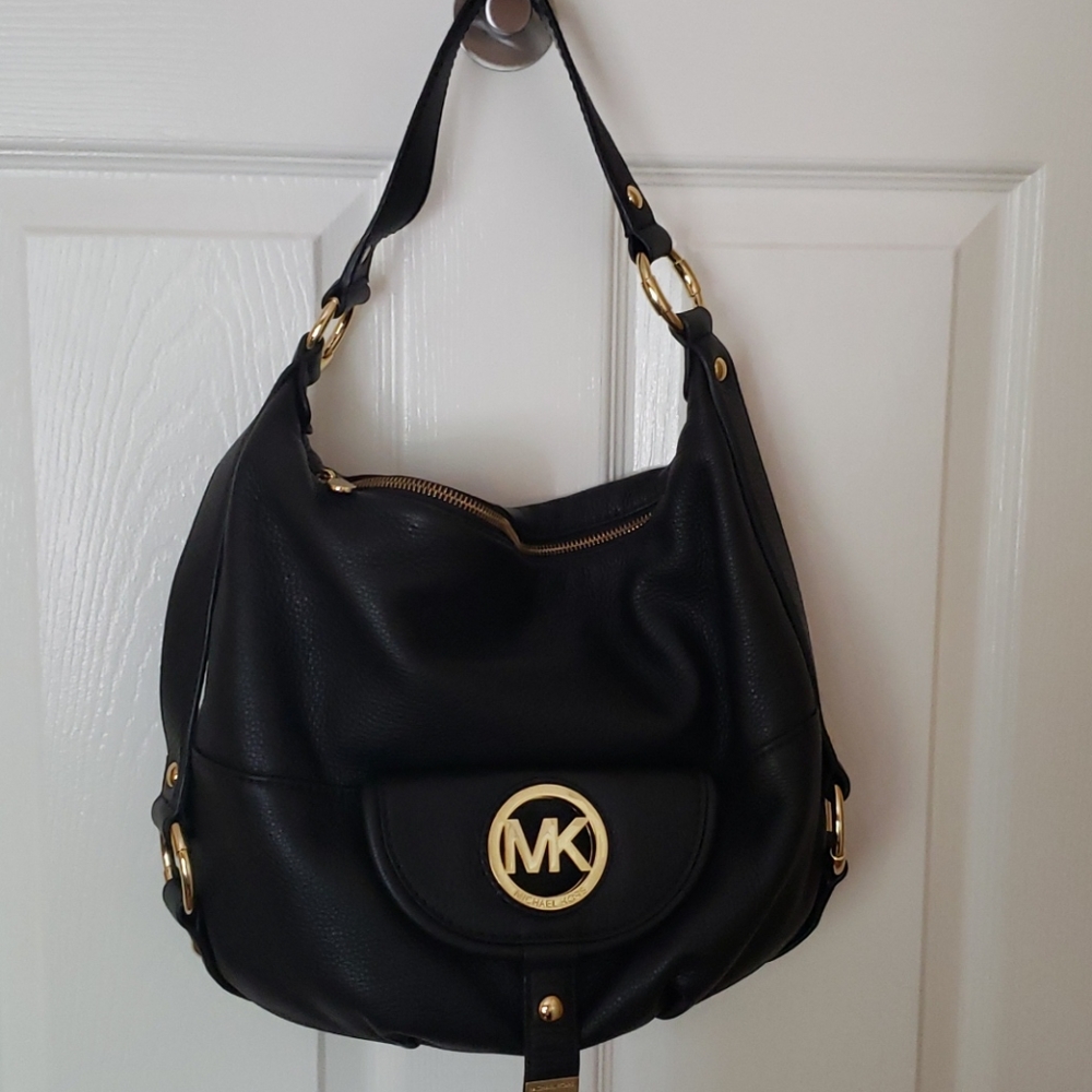 Authentic Michael Kors shoulder bag